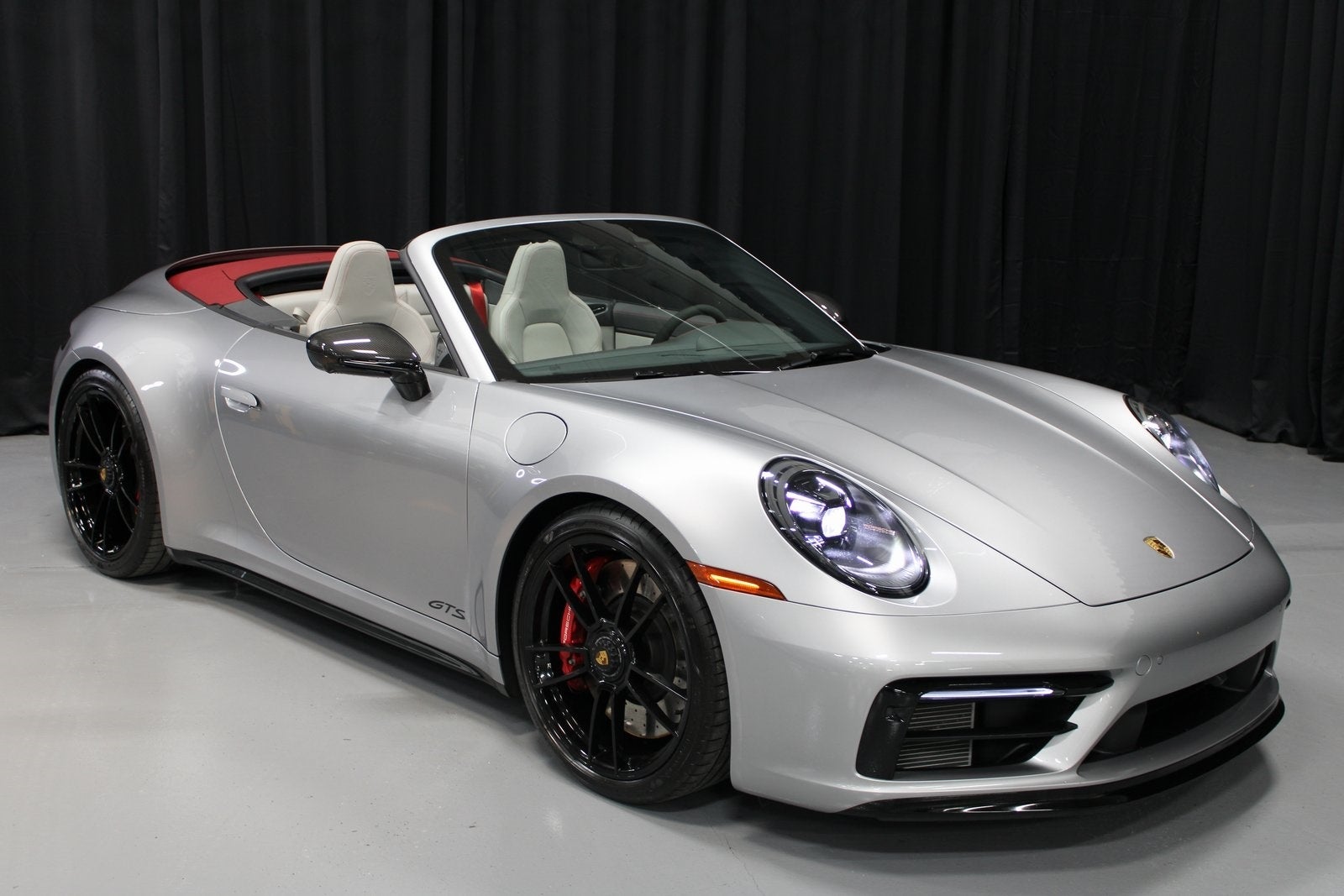 2024 Porsche 911 Carrera 4 GTS