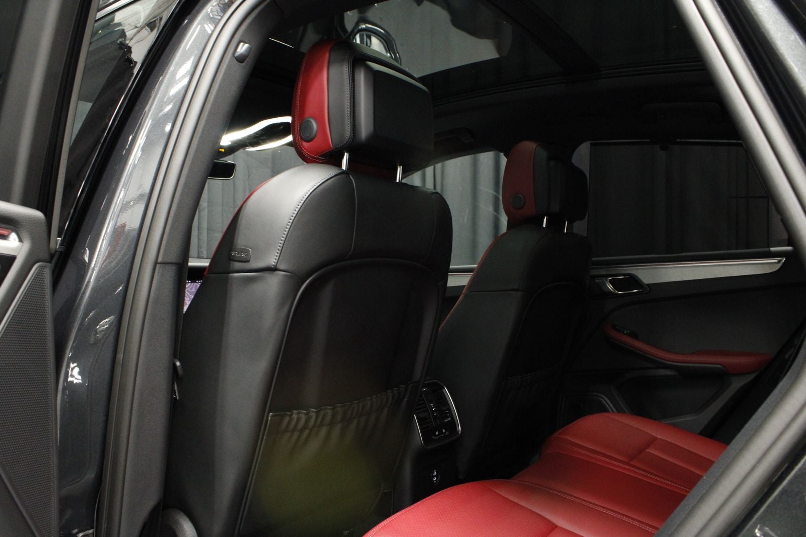 2025 Porsche Macan Macan
