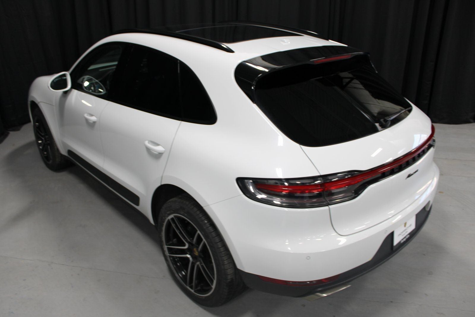 2021 Porsche Macan Base