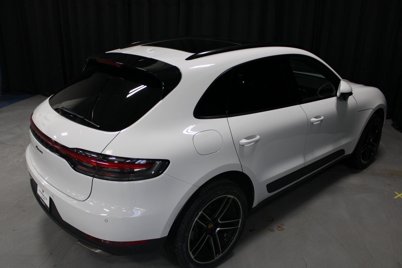 2021 Porsche Macan Base