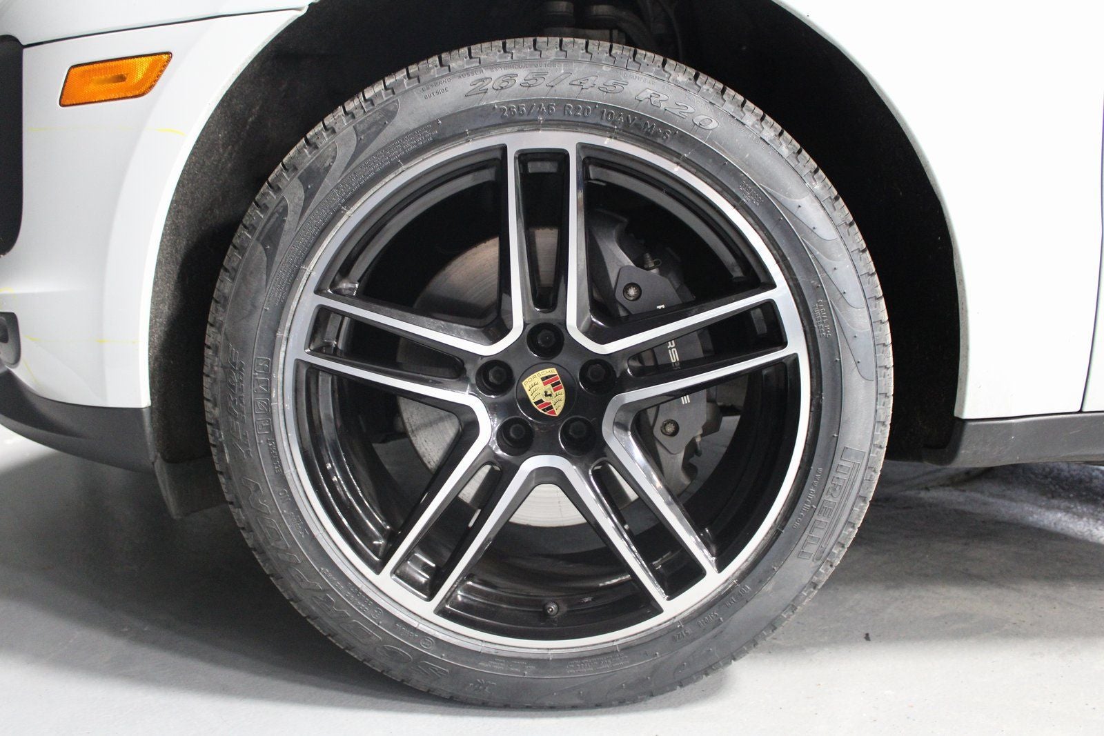 2021 Porsche Macan Base