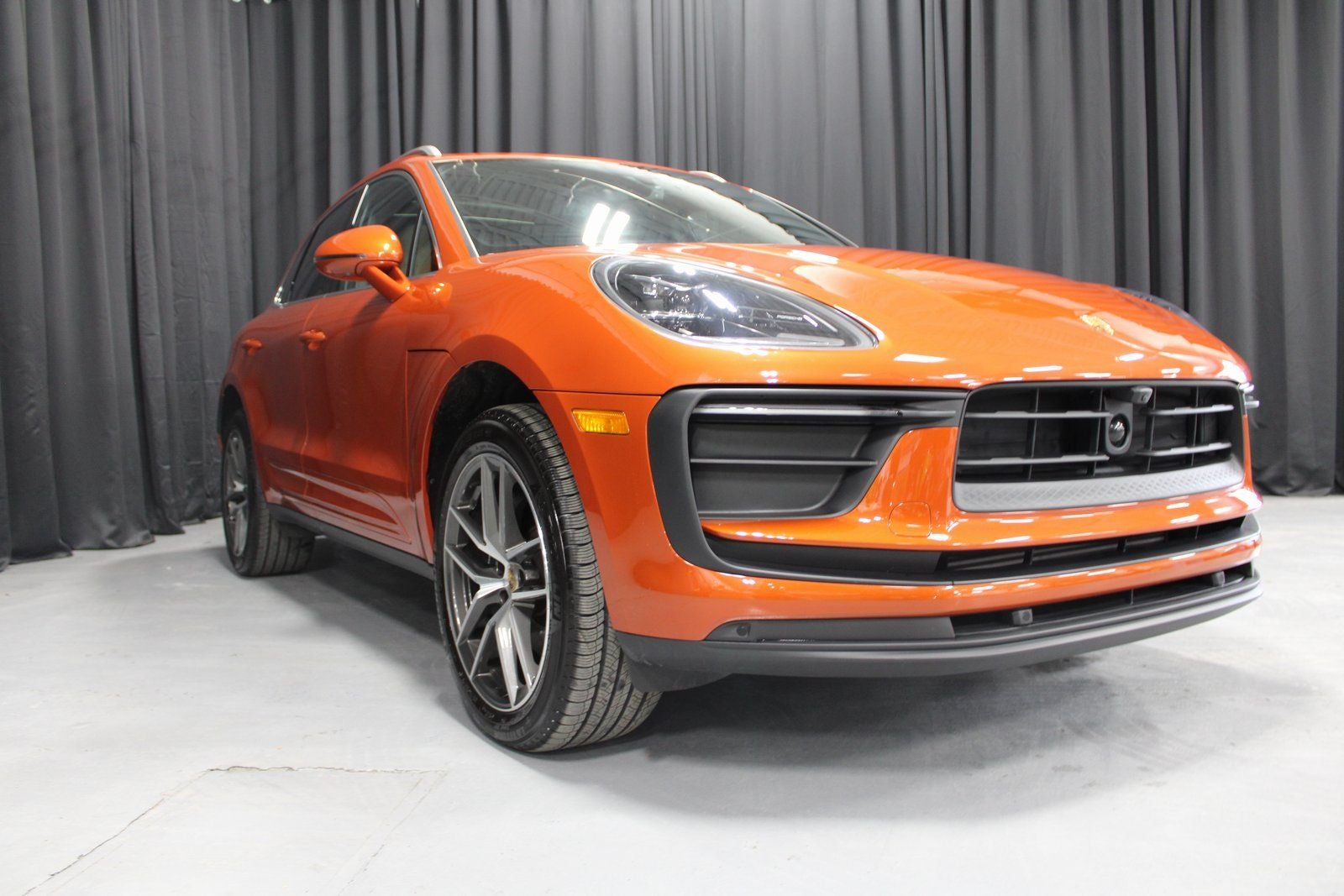 2025 Porsche Macan Base