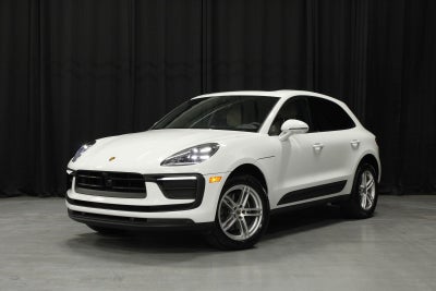 2025 Porsche Macan Base