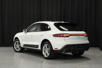 2025 Porsche Macan Base