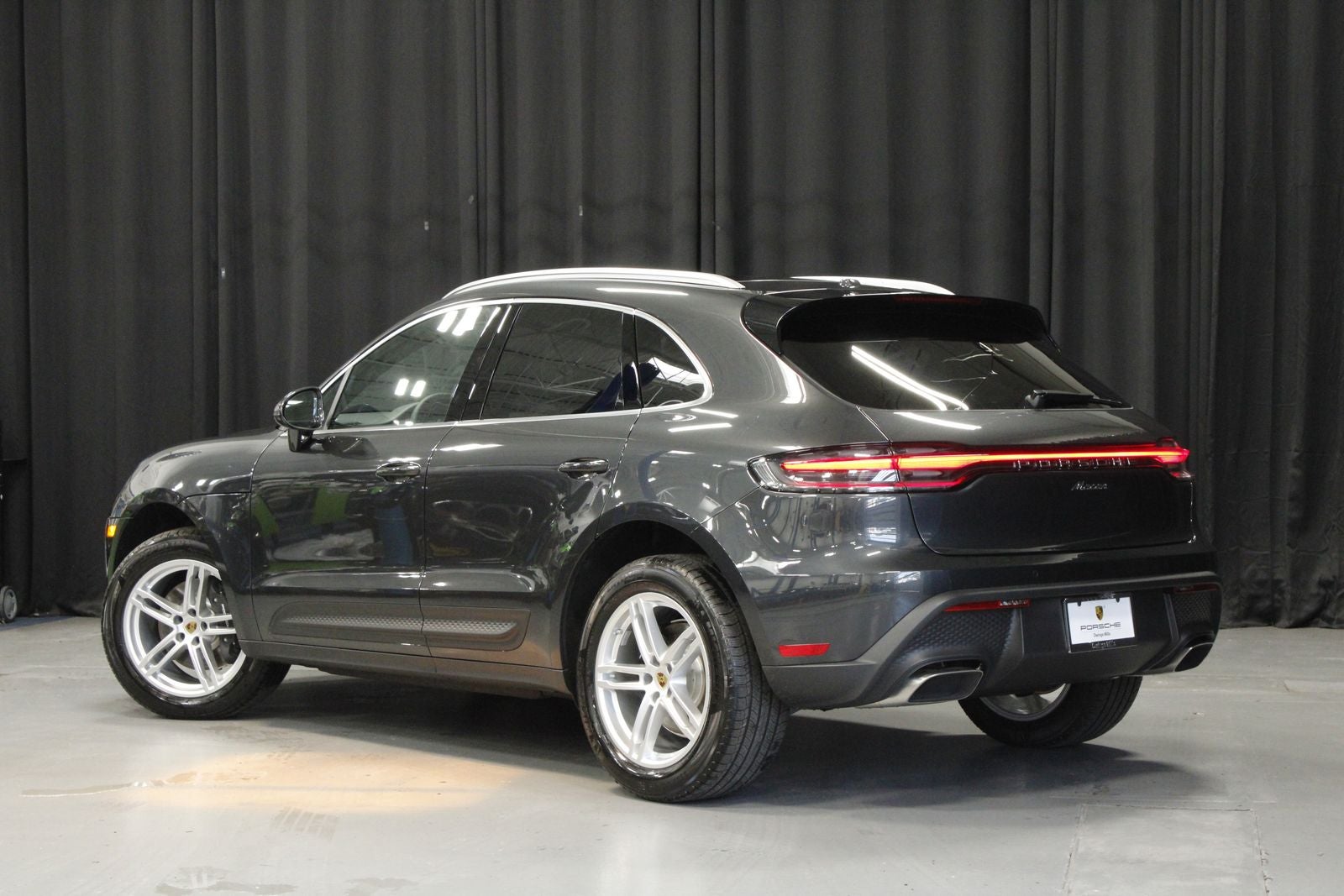 2026 Porsche Macan Base