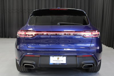 2025 Porsche Macan Base