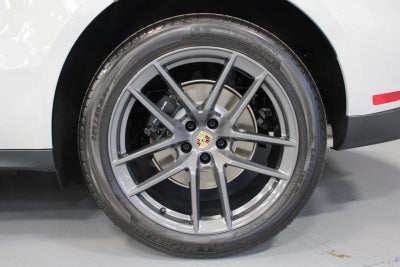 2026 Porsche Macan T