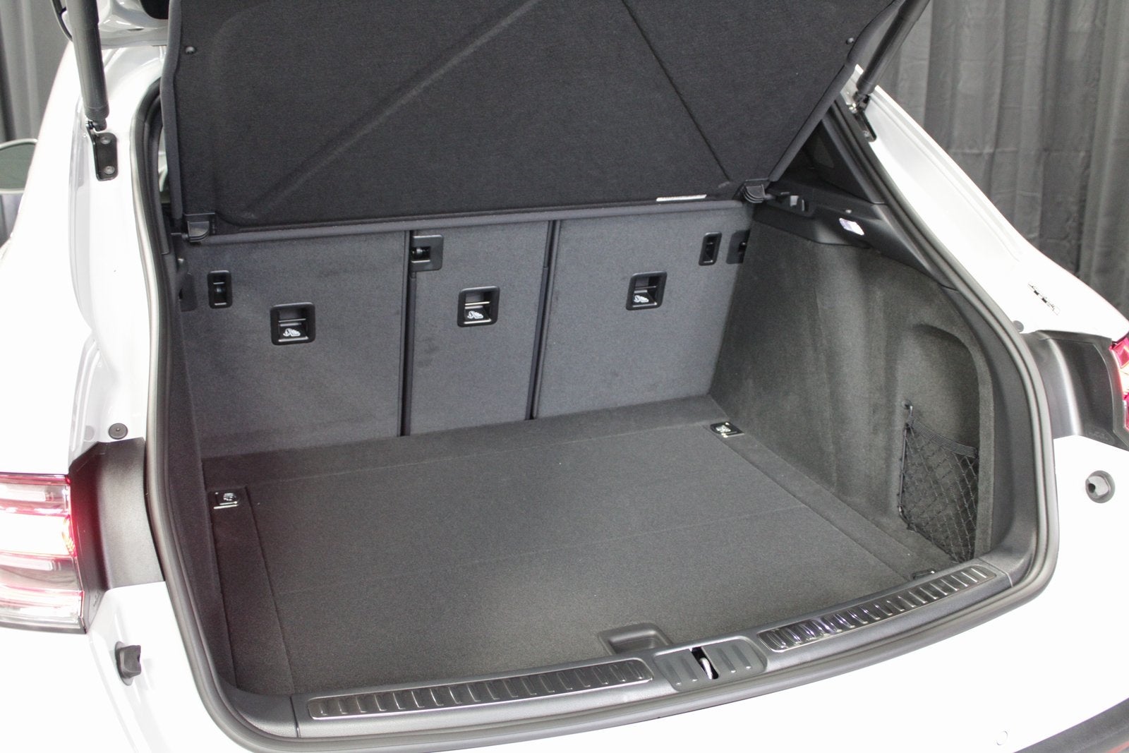 2026 Porsche Macan T