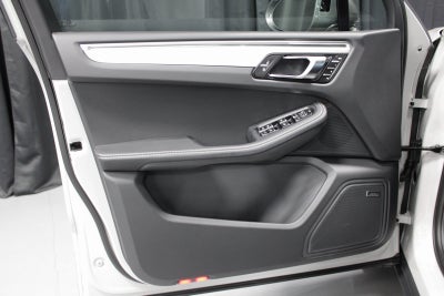 2026 Porsche Macan T