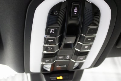 2026 Porsche Macan T