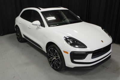 2026 Porsche Macan Base