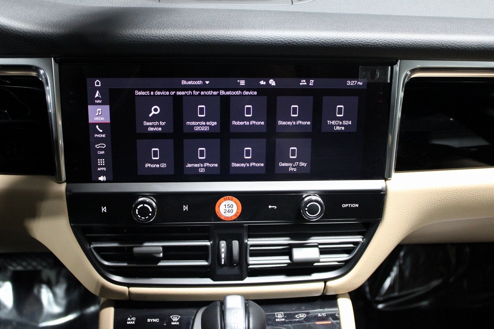 2025 Porsche Macan Base