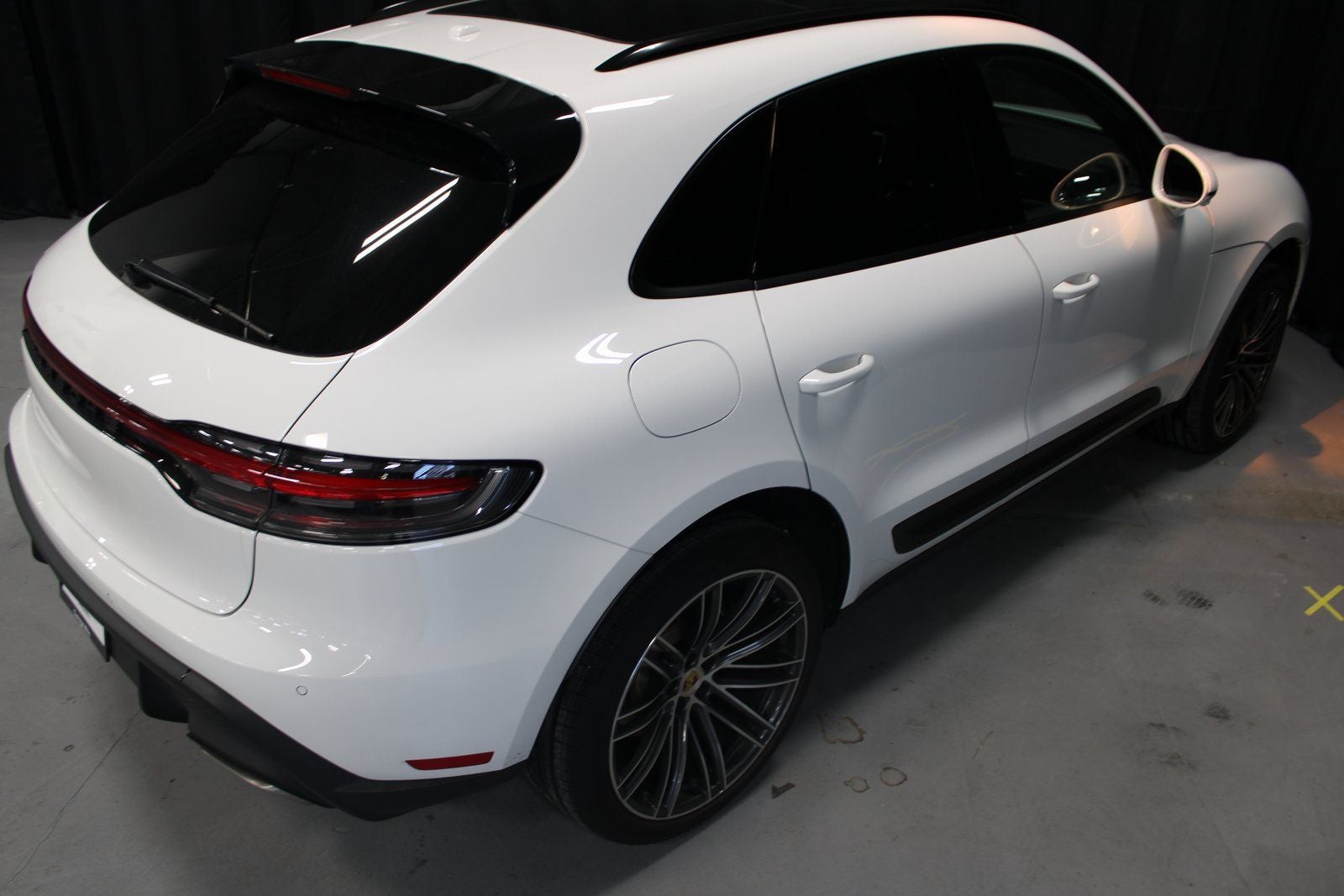 2025 Porsche Macan Base