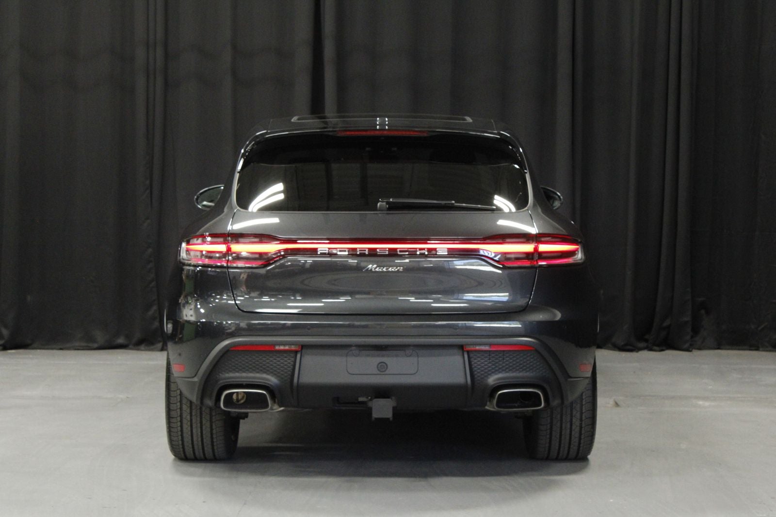 2026 Porsche Macan Base