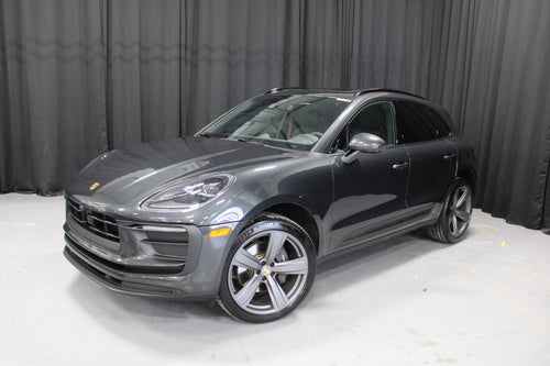 2025 Porsche Macan Base