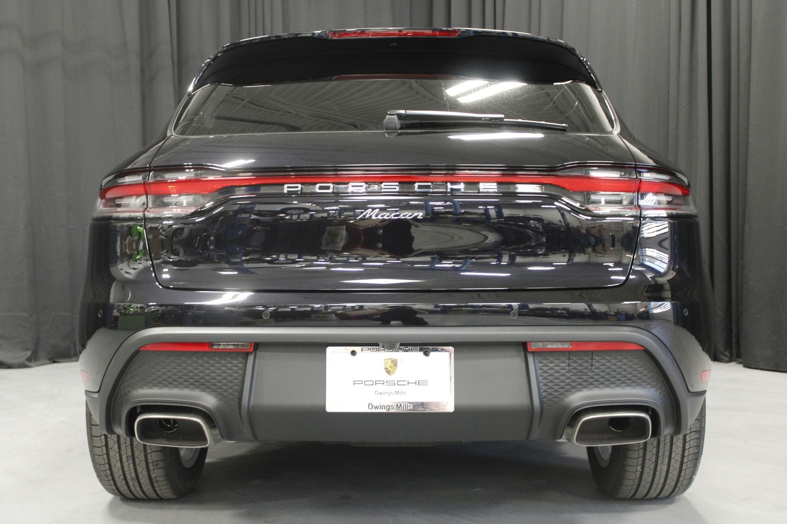 2026 Porsche Macan Base