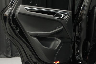 2021 Porsche Macan Macan