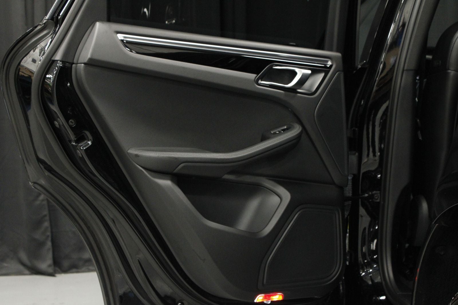 2021 Porsche Macan Macan