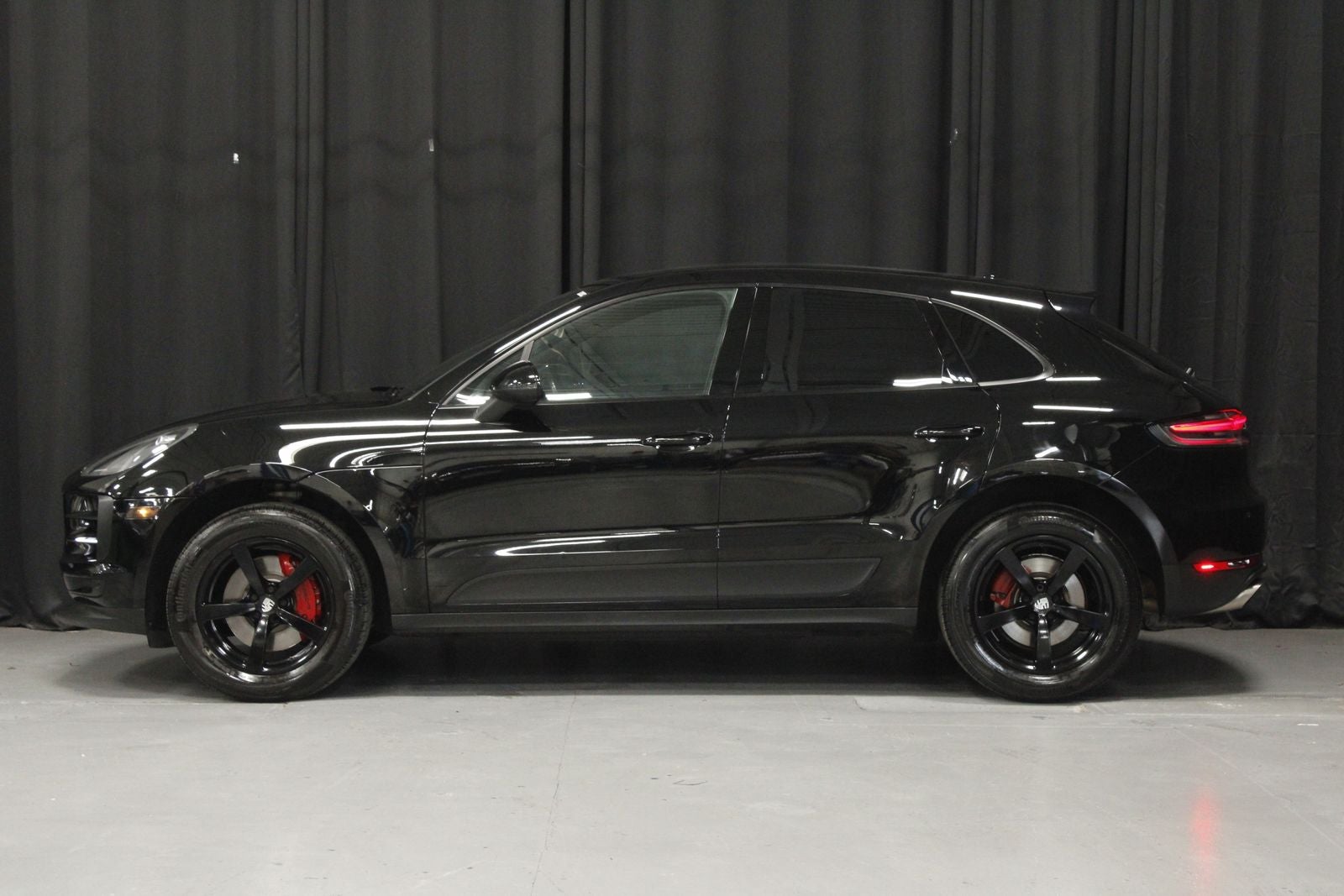 2021 Porsche Macan Macan