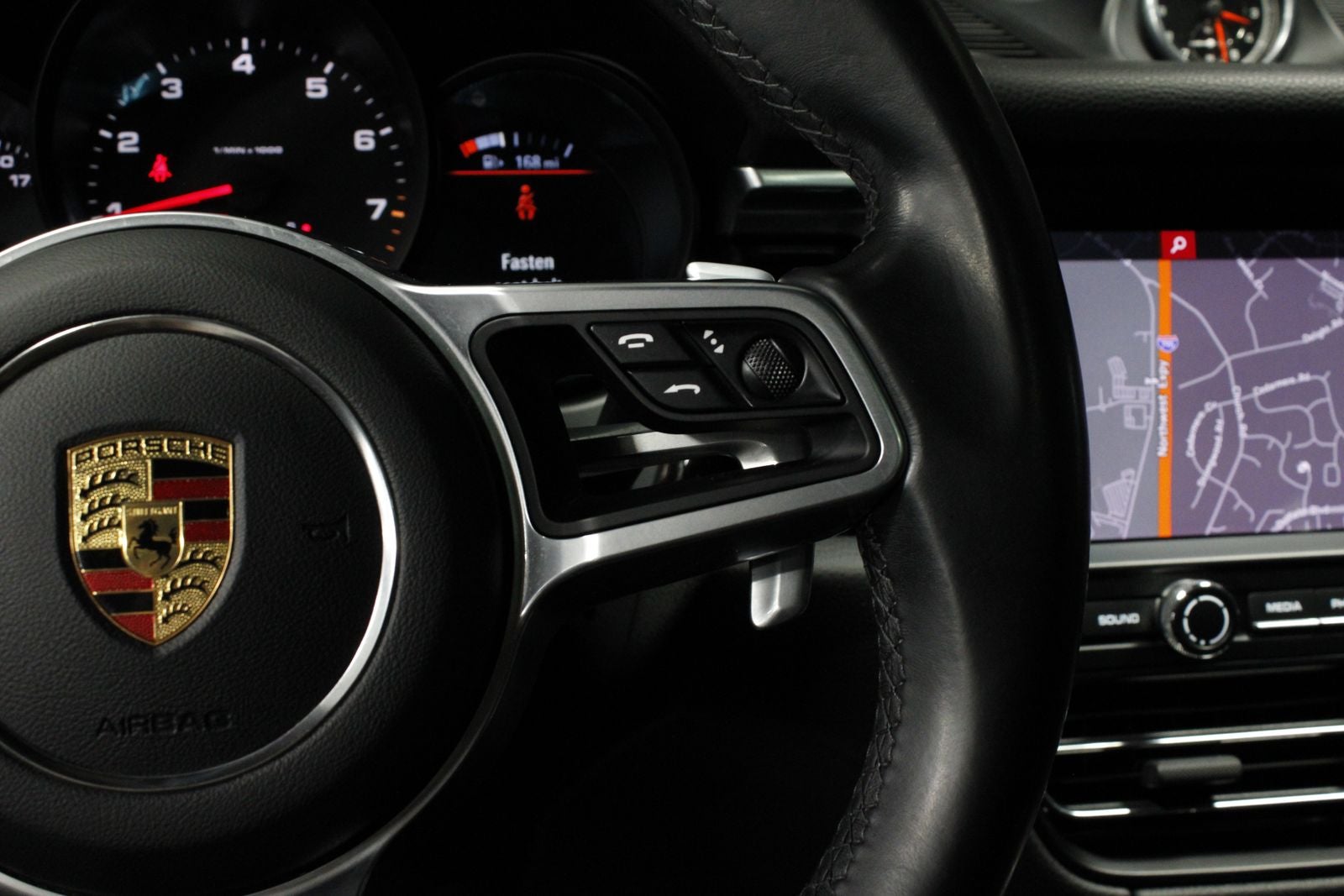 2021 Porsche Macan Macan