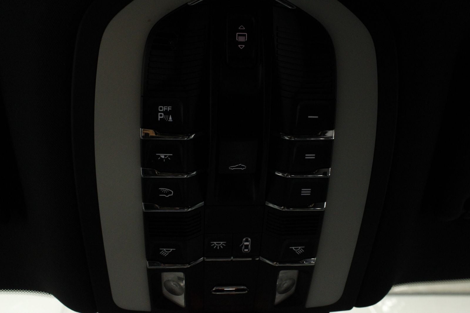 2021 Porsche Macan Macan