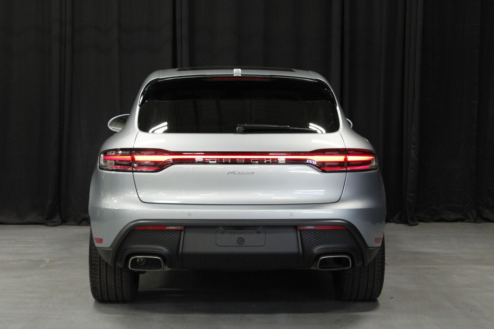 2026 Porsche Macan Base