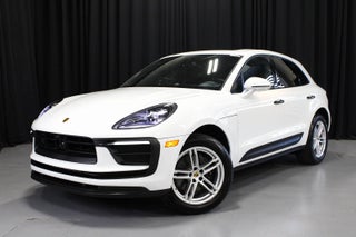 2025 Porsche Macan Base
