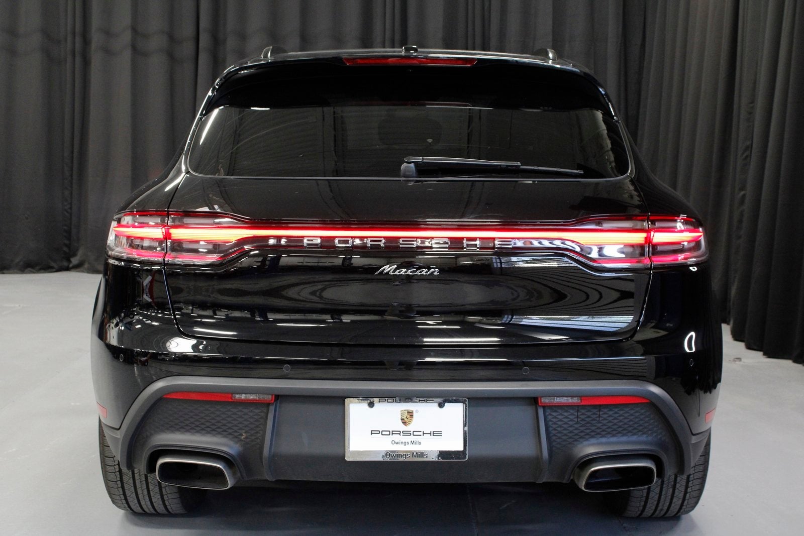 2025 Porsche Macan Base