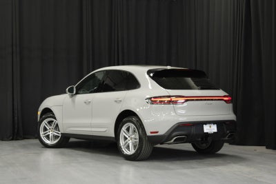 2026 Porsche Macan Base