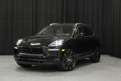 2026 Porsche Macan Base