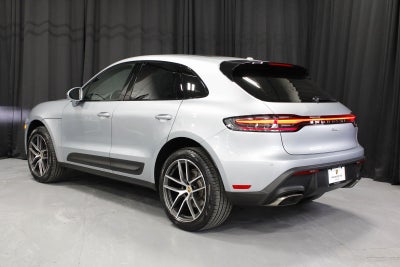 2025 Porsche Macan Base