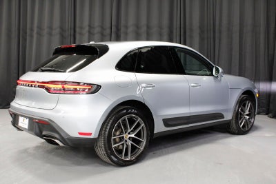 2025 Porsche Macan Base