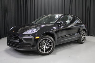 2026 Porsche Macan Base