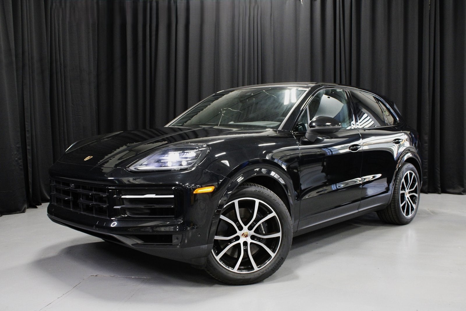2025 Porsche Cayenne Base