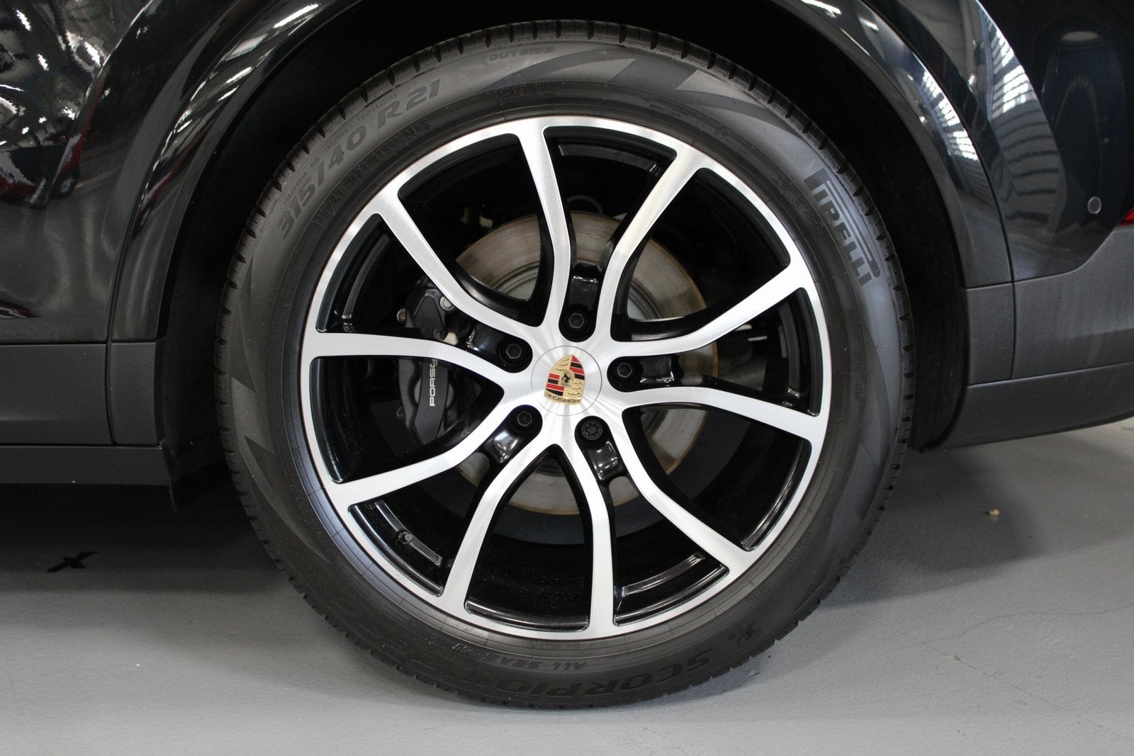 2025 Porsche Cayenne Base