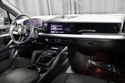 2025 Porsche Cayenne Base