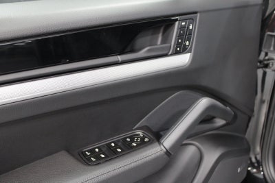 2025 Porsche Cayenne Base
