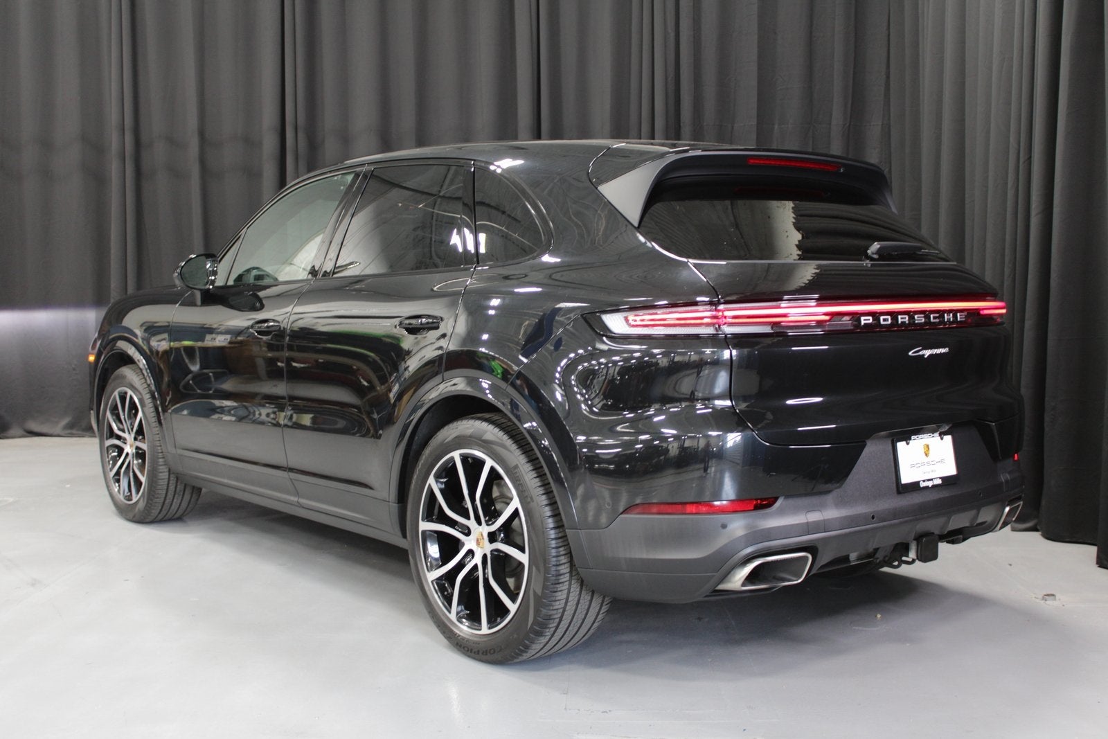 2025 Porsche Cayenne Base