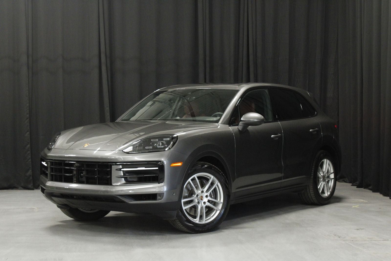 2025 Porsche Cayenne -'s photo