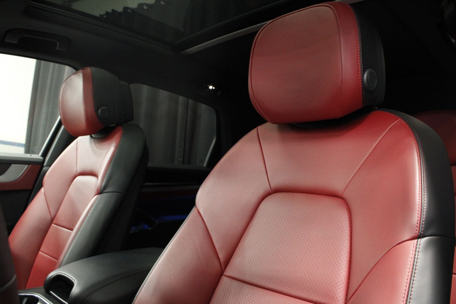 2025 Porsche Cayenne Base