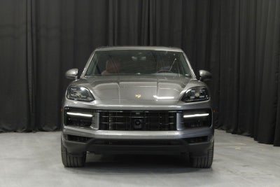 2025 Porsche Cayenne Base