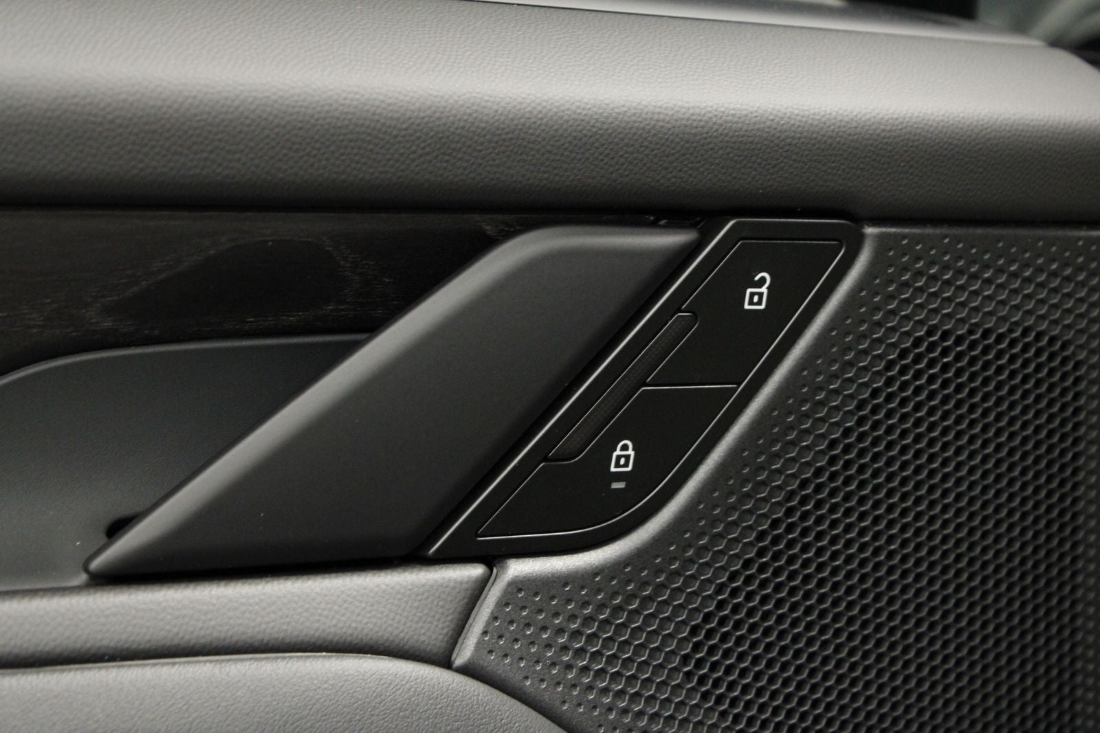 2026 Porsche Cayenne Cayenne Electric