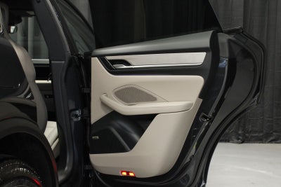 2025 Porsche Macan 4 Electric