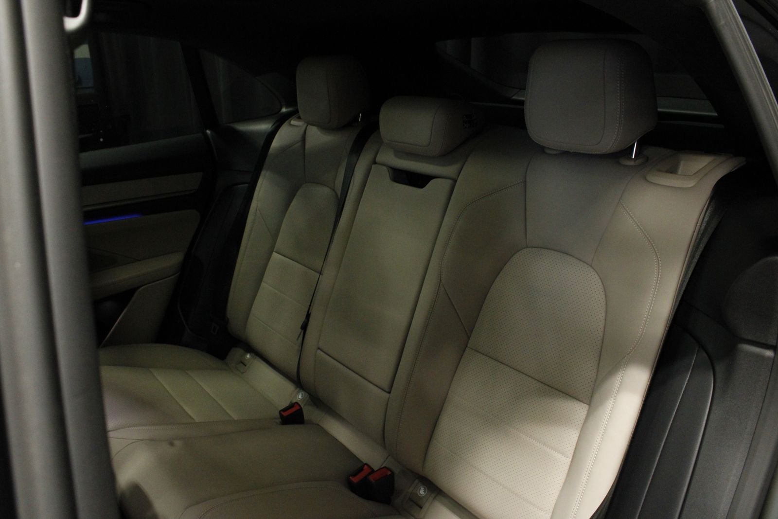 2025 Porsche Macan 4 Electric