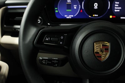 2025 Porsche Macan 4 Electric