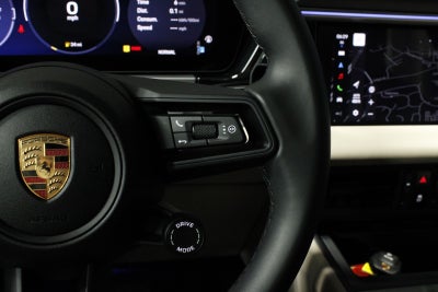 2025 Porsche Macan 4 Electric