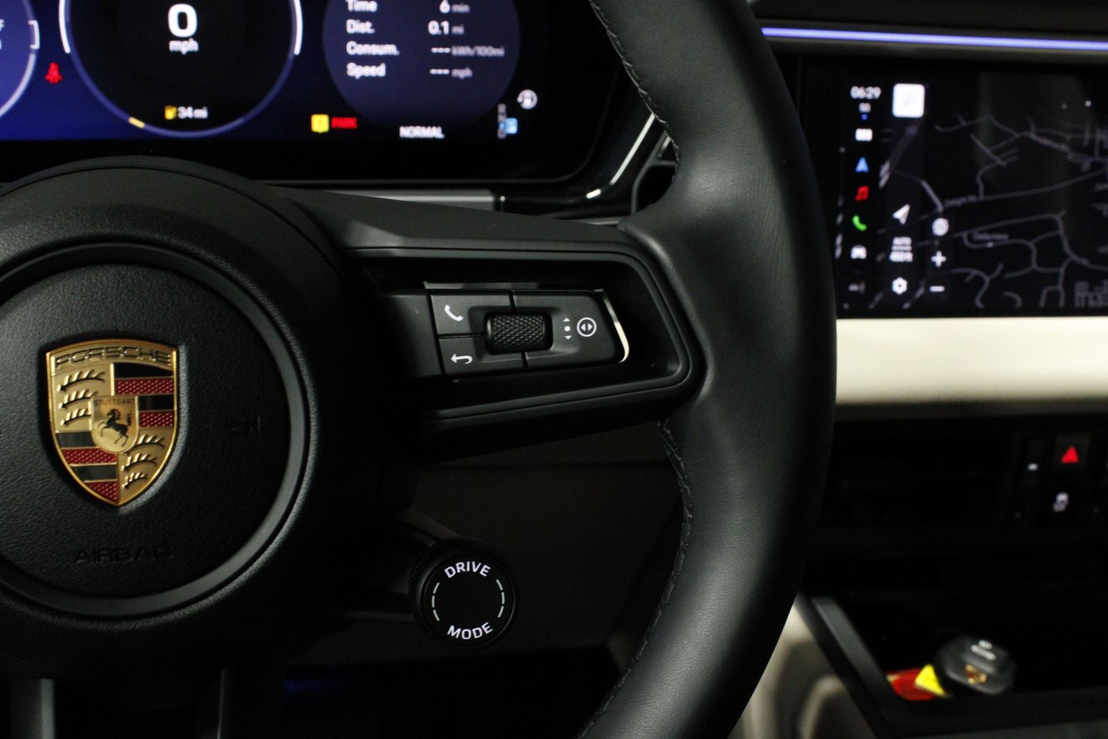 2025 Porsche Macan 4 Electric
