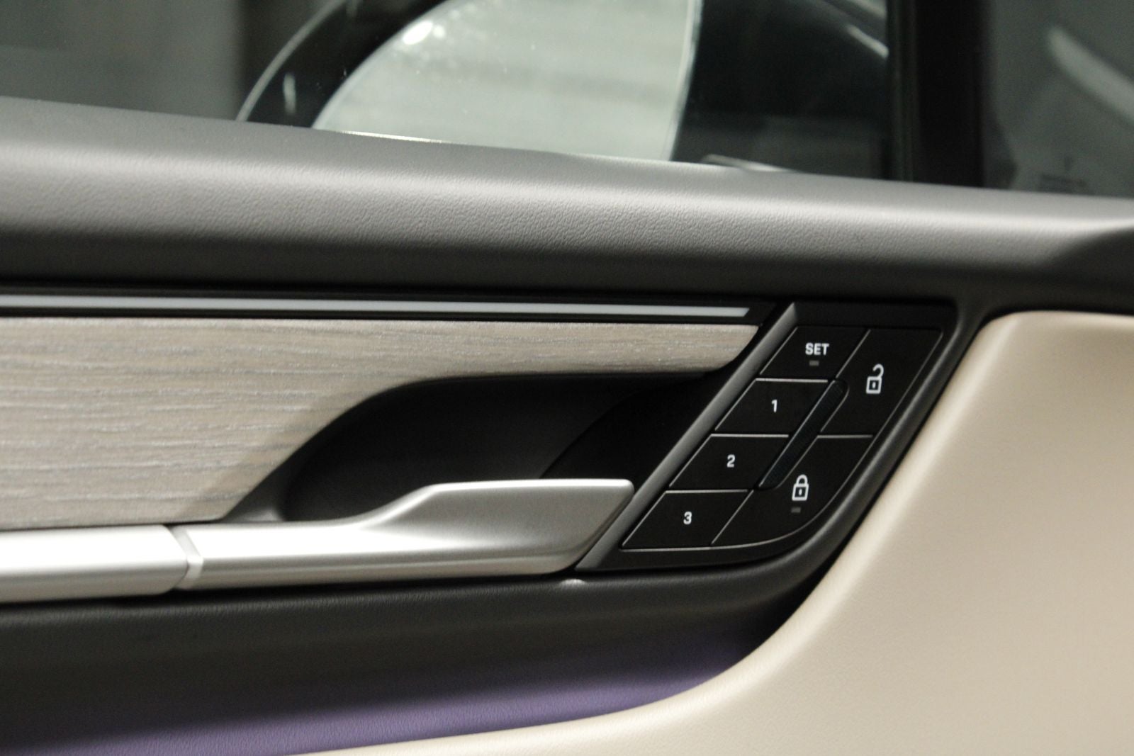 2025 Porsche Macan 4 Electric