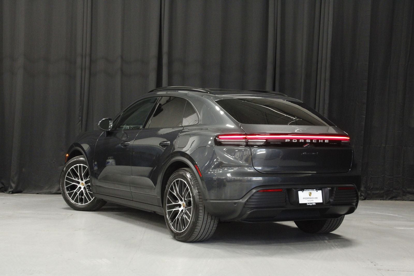 2025 Porsche Macan 4 Electric