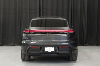 2025 Porsche Macan 4 Electric